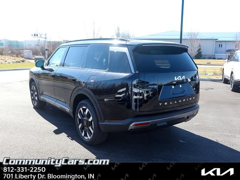 New 2027 Kia Telluride S image 4