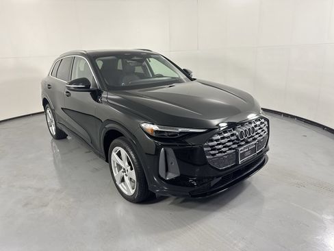 Used 2025 Audi Q5 Premium Plus w/ Premium Plus AWD/4WD image 29