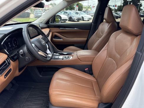 Used 2025 INFINITI QX60 Sensory image 11