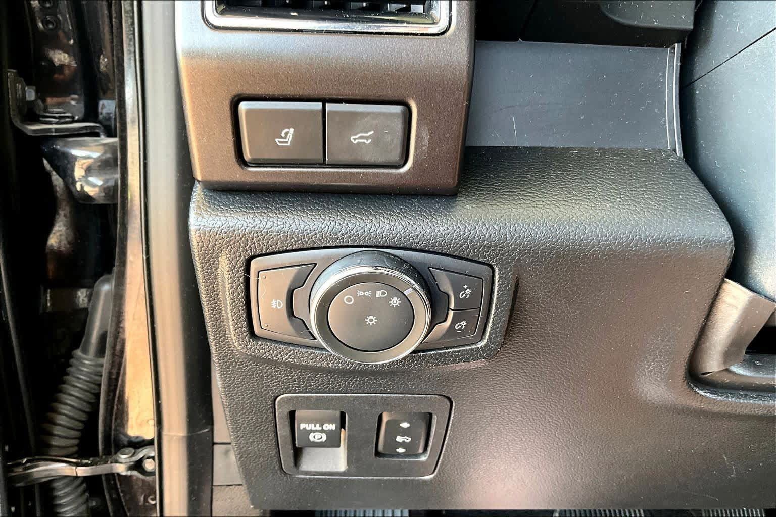 Used 2021 Ford Expedition Limited RWD image 33