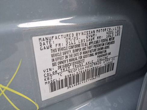 Used 2025 Nissan Sentra SV w/ SV Premium Package image 31