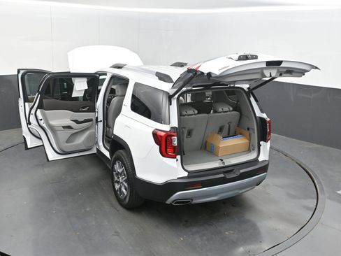 Used 2022 GMC Acadia SLT FWD image 45