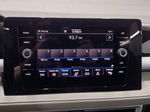 New 2025 Volkswagen Taos SE image 30