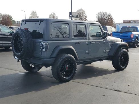 Used 2019 Jeep Wrangler Unlimited Sport S image 3