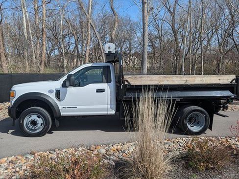 Used 2020 Ford F550 XLT image 2