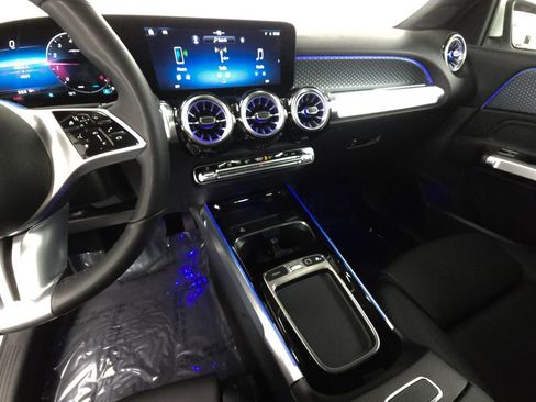 Certified 2026 Mercedes-Benz GLB 250 4MATIC image 14