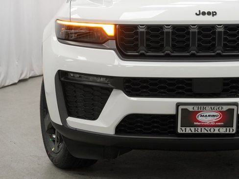 New 2026 Jeep Grand Cherokee Limited w/ Limited Altitude Package image 6