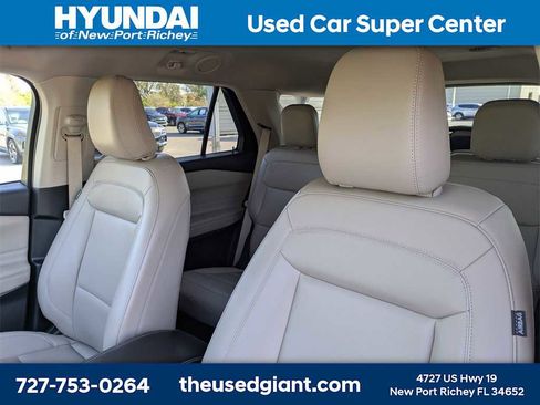 Used 2023 Ford Explorer XLT w/ Equipment Group 202A image 7