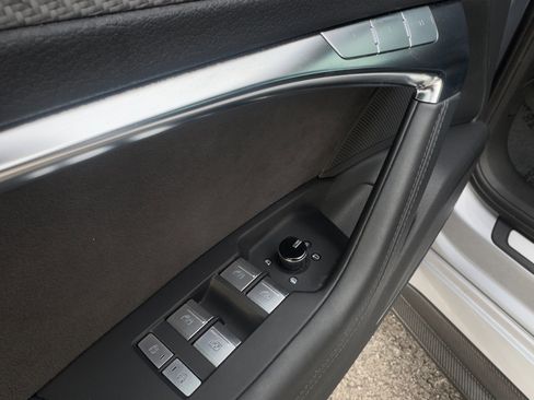 Used 2024 Audi RS 6 performance image 25