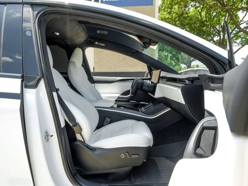 Used 2024 Tesla Model X Plaid AWD/4WD image 38