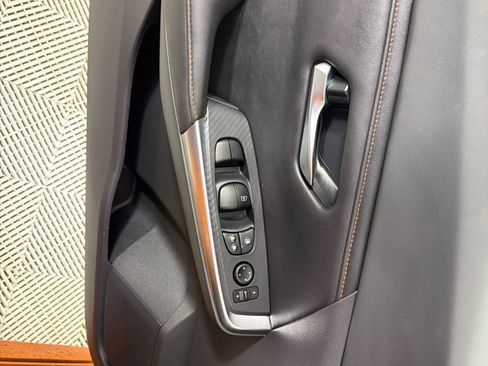 Used 2023 Nissan Sentra SR w/ Trunk Package FWD image 9