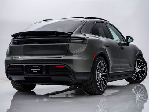 New 2026 Porsche Macan 4 Electric image 11