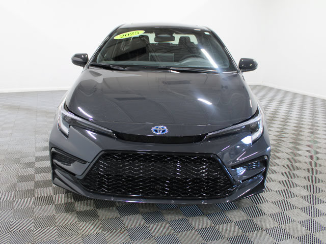 Certified 2025 Toyota Corolla SE w/ SE Premium Package FWD image 9