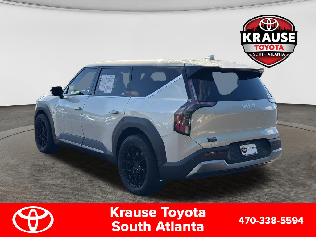 Used 2026 Kia EV9 Light RWD image 6