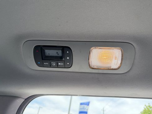 Used 2018 Honda Odyssey Elite image 17