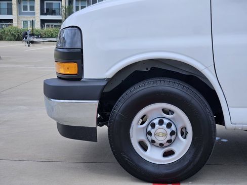 New 2026 Chevrolet Express 2500 Extended w/ Driver Convenience Package RWD image 11