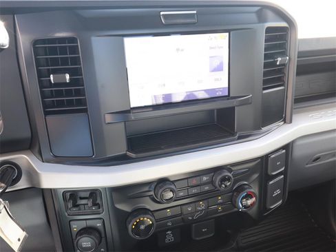 New 2026 Ford F250 XL w/ XL Chrome Package image 20