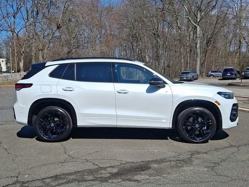 Certified 2025 Volkswagen Tiguan SE R-Line AWD/4WD image 12