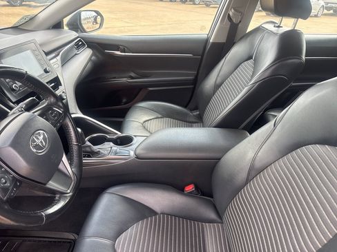 Used 2022 Toyota Camry SE image 38