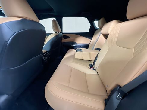 Used 2026 Lexus RX 350h w/ Convenience Package image 29