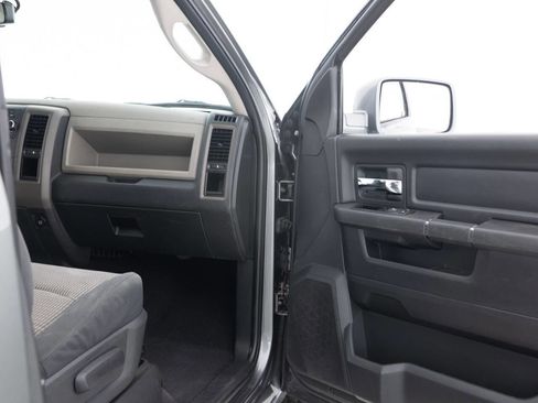 Used 2012 RAM 1500 Express RWD image 32