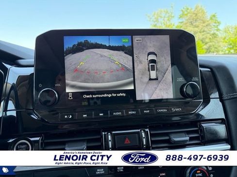 Used 2023 Nissan Pathfinder Platinum w/ Cargo Package FWD image 24