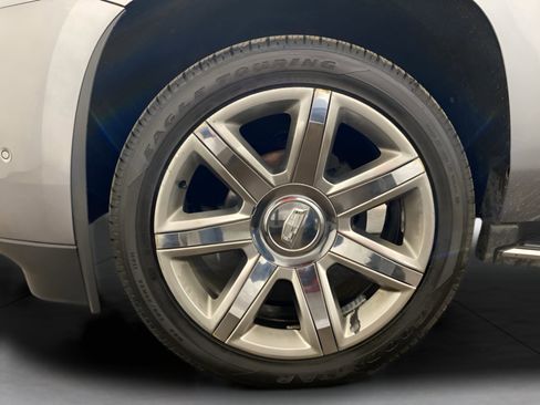 Used 2020 Cadillac Escalade Luxury RWD image 37