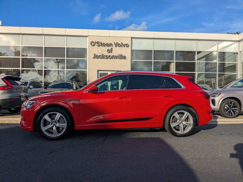 Used 2019 Audi e-tron Premium Plus AWD/4WD image 3