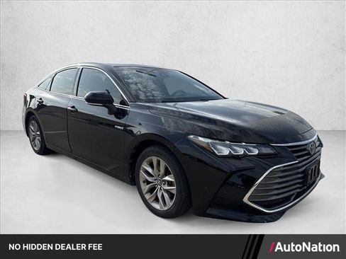 Used 2019 Toyota Avalon XLE w/ Moonroof Package FWD image 1