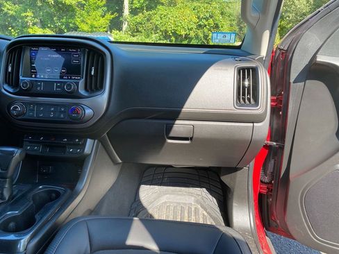 Used 2021 GMC Canyon AT4 image 28