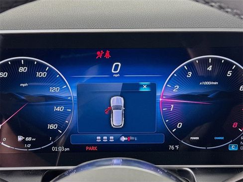 Used 2025 Mercedes-Benz GLC 300 4MATIC image 13