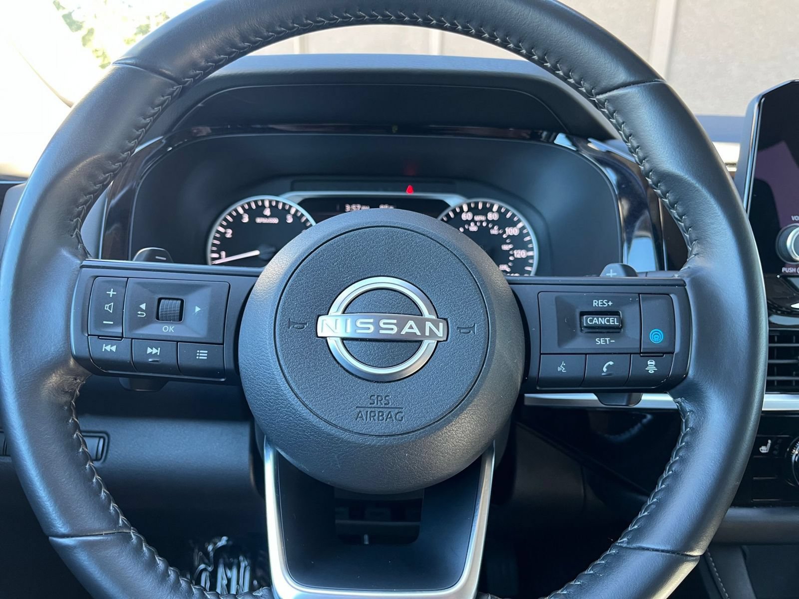 Used 2025 Nissan Pathfinder SV AWD/4WD image 29