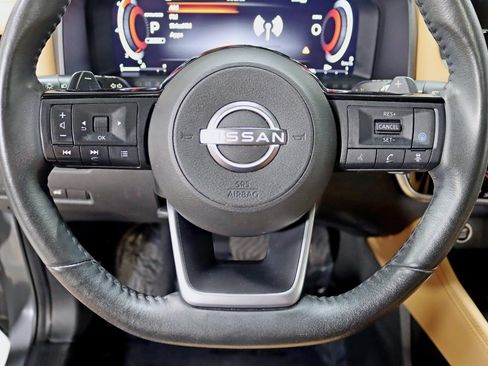 Used 2023 Nissan Rogue Platinum AWD/4WD image 16
