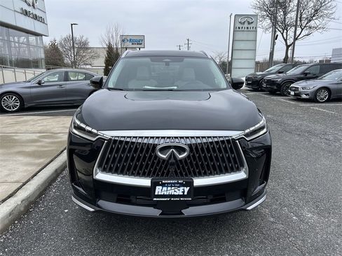 New 2026 INFINITI QX60 Luxe image 3