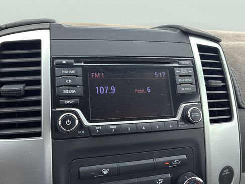Used 2018 Nissan Frontier S RWD image 27