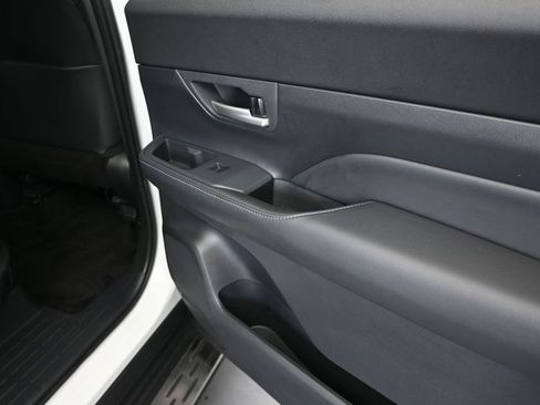 Used 2025 Toyota Grand Highlander AWD image 22