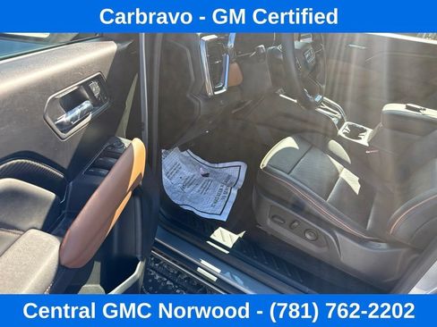 Used 2023 GMC Canyon AT4 w/ AT4 Premium Package AWD/4WD image 12