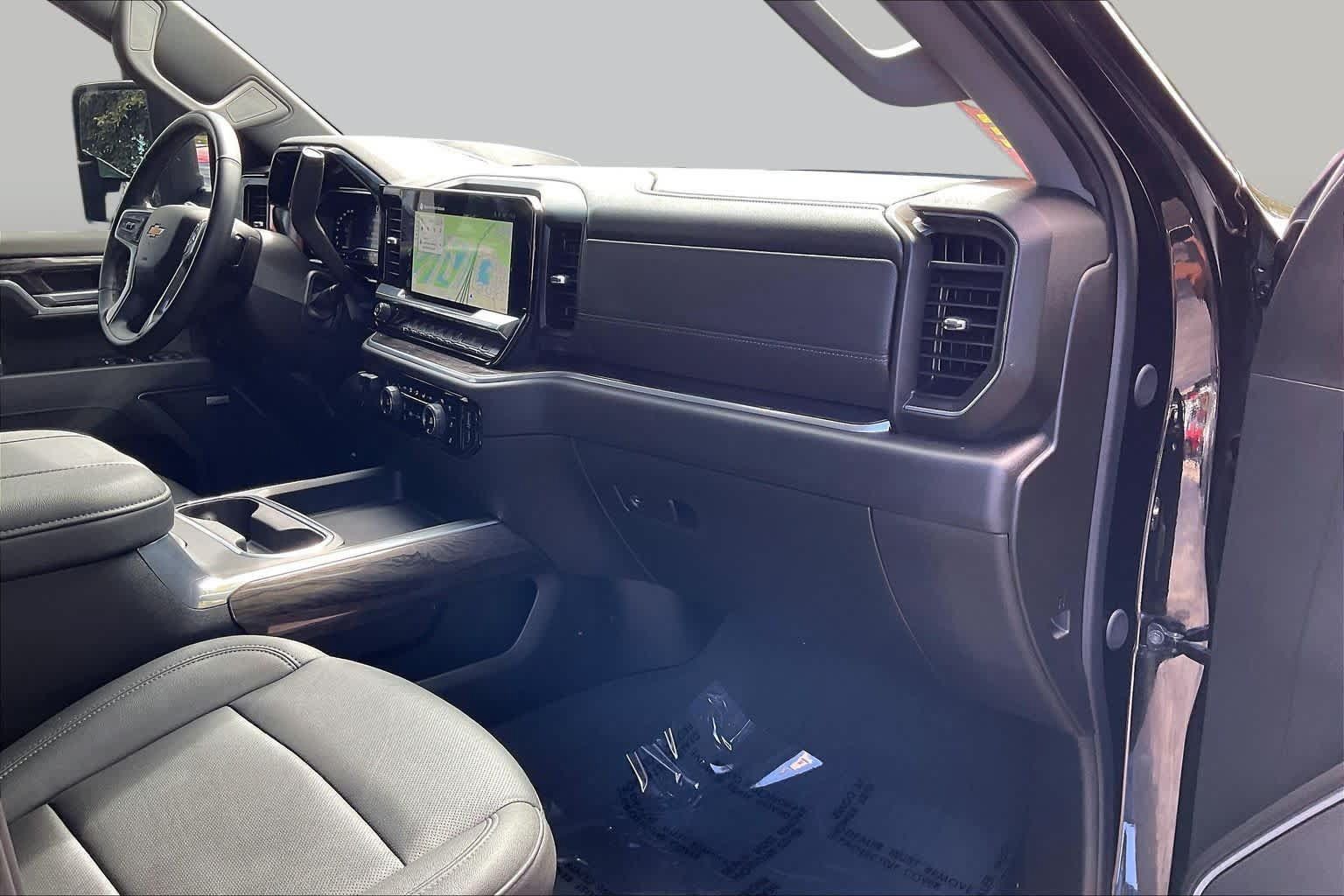 Certified 2025 Chevrolet Silverado 2500 LTZ w/ Z71 Chrome Sport Edition AWD/4WD image 16