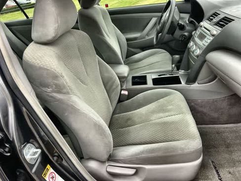 Used 2007 Toyota Camry LE image 12