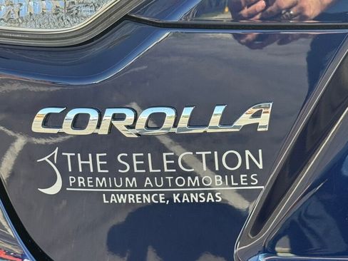 Used 2020 Toyota Corolla LE FWD image 15