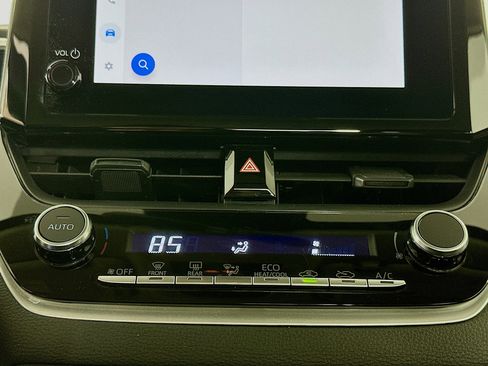 Used 2025 Toyota Corolla LE image 23