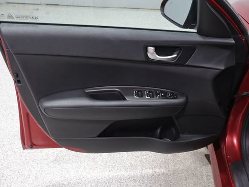 Used 2018 Kia Optima S w/ Panoramic Sunroof Package FWD image 12