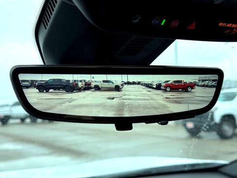 Used 2025 Chevrolet Equinox LT w/ Safety and Technology Package image 29