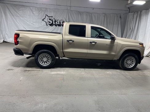 Used 2024 Chevrolet Colorado W/T image 8