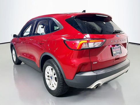 Used 2020 Ford Escape SE image 6