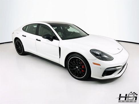 Used 2018 Porsche Panamera Turbo image 4