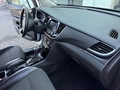 Certified 2022 Buick Encore Preferred AWD/4WD image 36