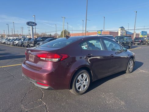 Used 2017 Kia Forte LX image 5