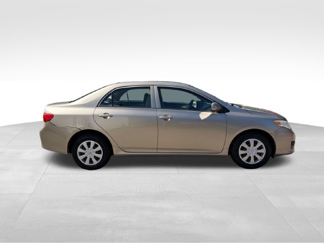 Used 2009 Toyota Corolla LE w/ All Weather Guard Pkg FWD image 2