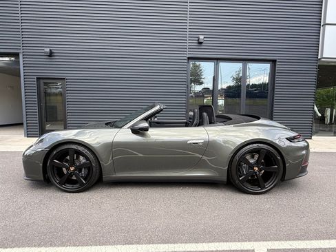 Certified 2026 Porsche 911 Carrera T RWD image 2
